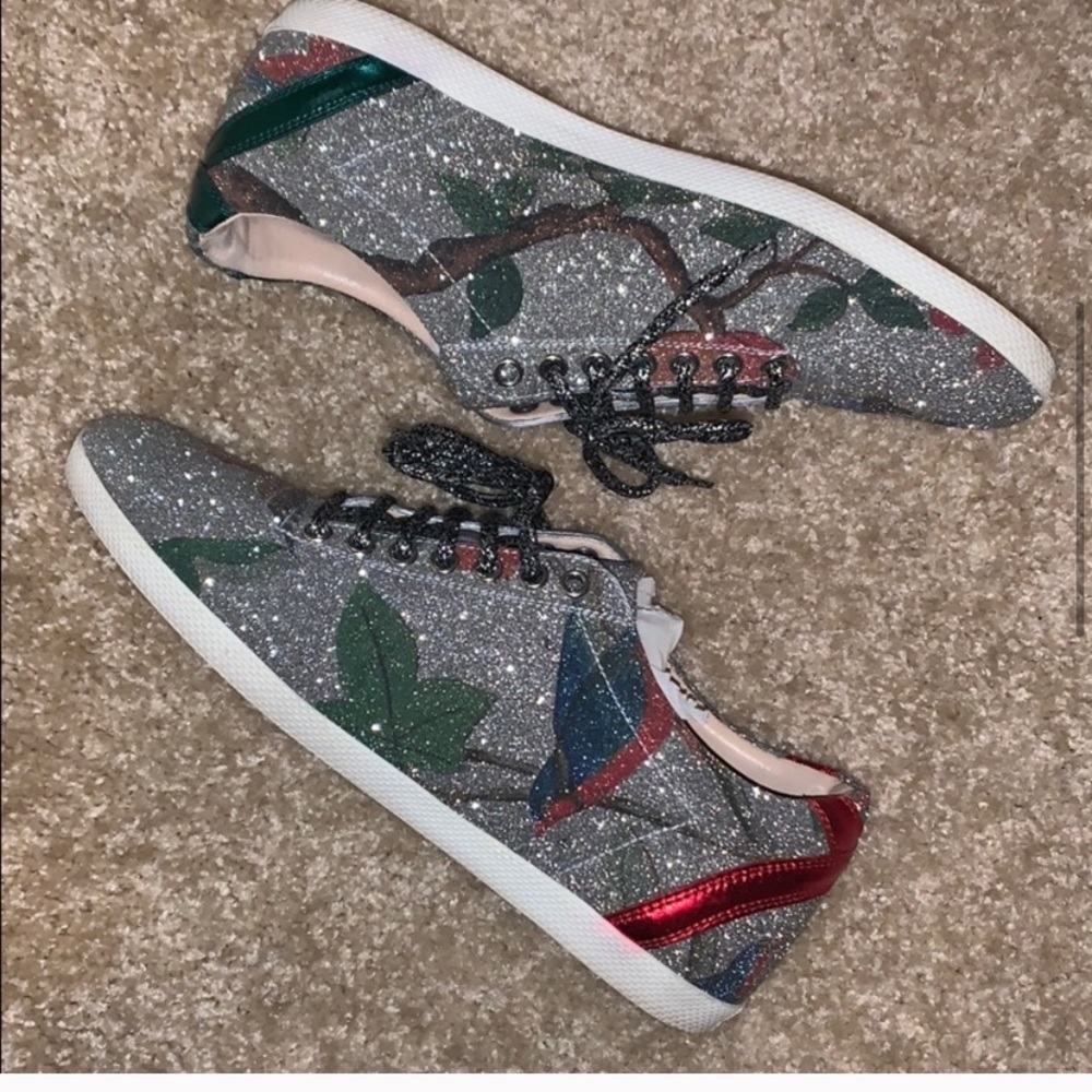 🤩GUCCI SNEAKERS ❤️💚 - Picture 3 of 8